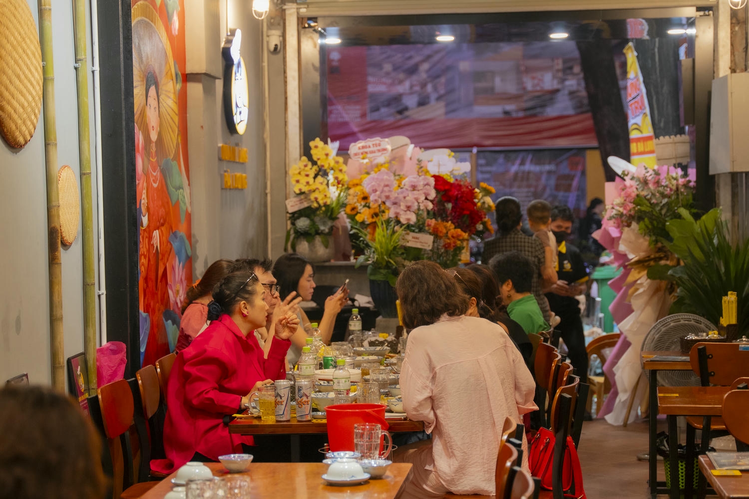Quán lòng gia truyền Hà Nội tại Sài Gòn